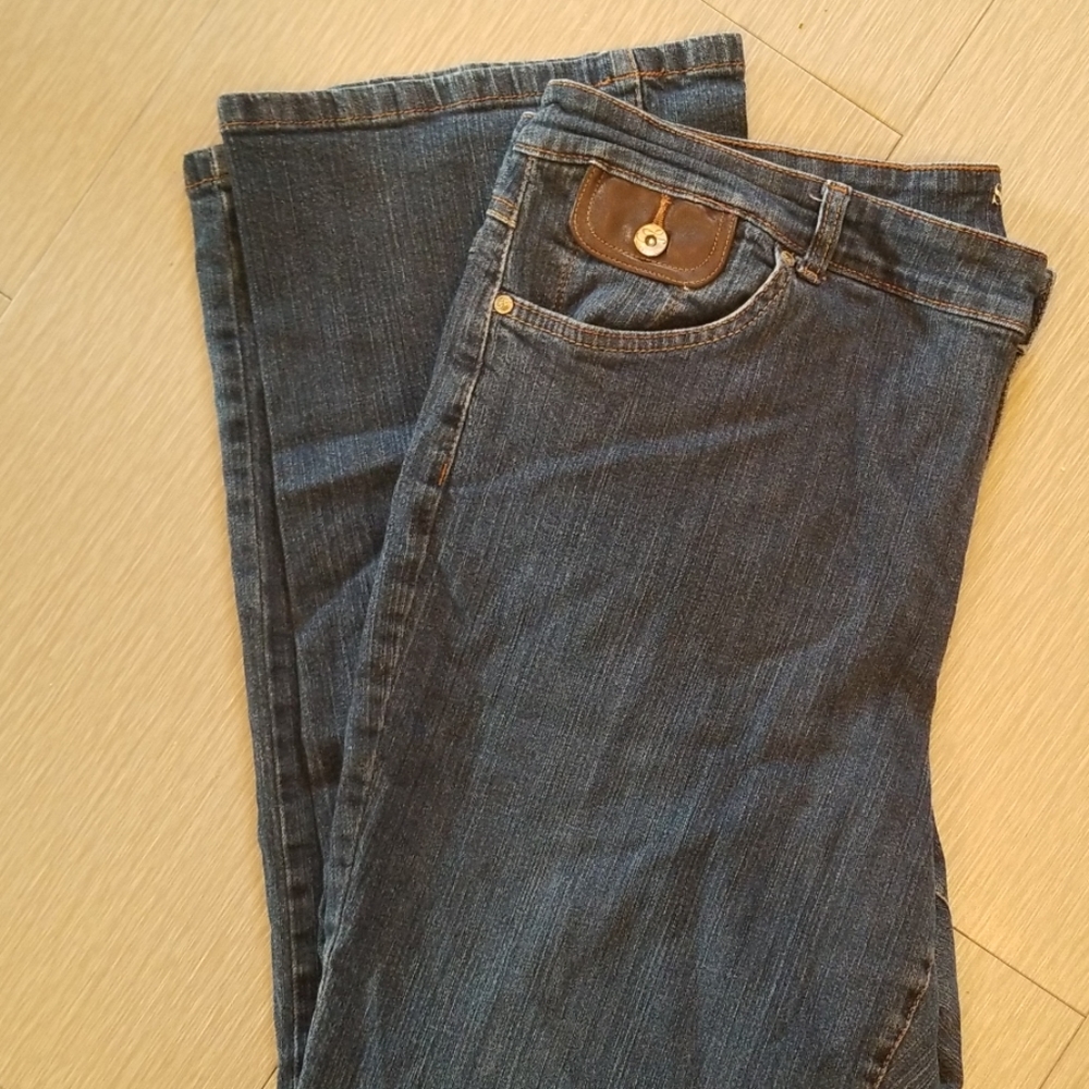 Jeans - Picture 2 of 5